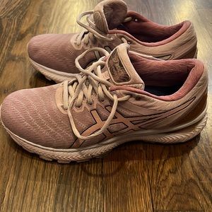 Womens Asics Gel Nimbus Running Shoes